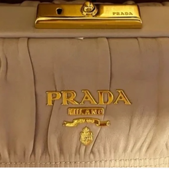 Prada new never wear - Picture 7 of 15